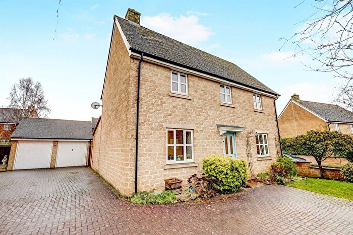 4 Bedroom Detached House For Sale In Park Road, Hartwell, Northampton, NN7