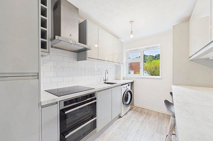 3 Bedroom End Of Terrace House To Rent In Pinewood Park, Farnborough, Hampshire, GU14