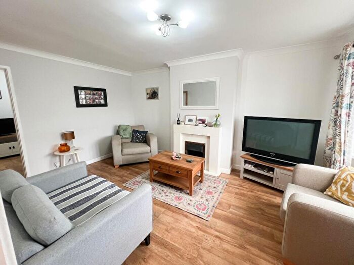 3 Bedroom Semi-Detached House For Sale In Highfields, Brackla, Bridgend County Borough, CF31 - Photo 2