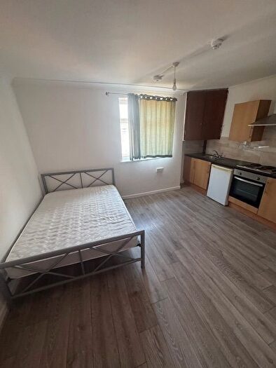 Studio To Rent In Denzil Avenue, Southampton, SO14