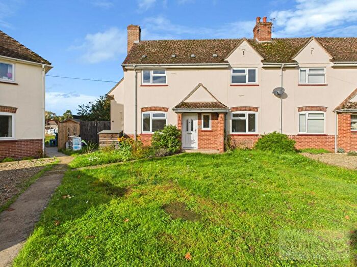 3 Bedroom Semi Detached House For Sale In Latton Close, Southmoor, OX13