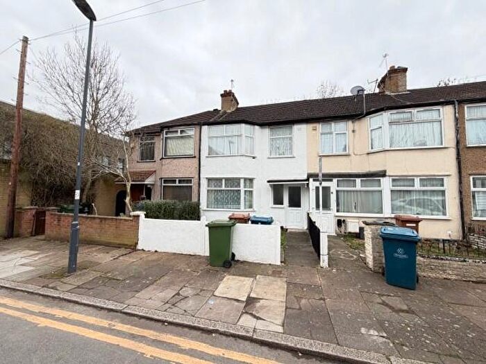 3 Bedroom Terraced House For Sale In Athelstone Road, Harrow, HA3