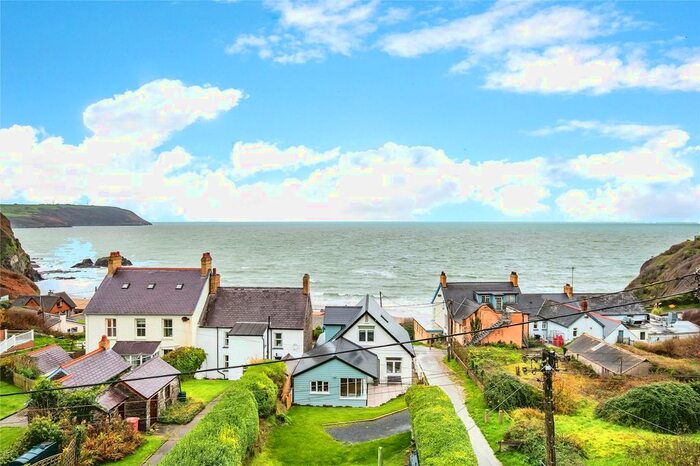 4 Bedroom Semi-Detached House For Sale In Tresaith, Cardigan, Ceredigion, SA43