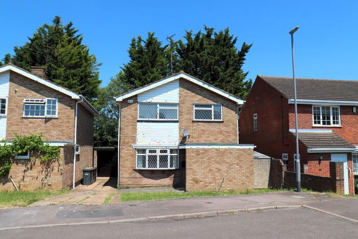 4 Bedroom Detached House To Rent In Needham Road, Luton, LU4