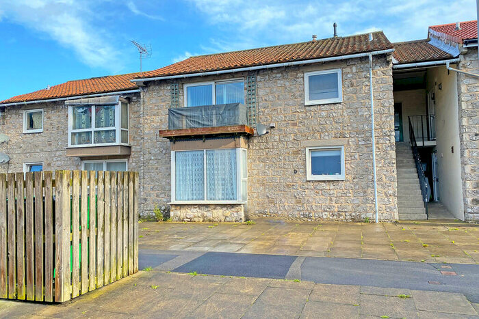 3 Bedroom Apartment To Rent In Rockcliffe Court, Tadcaster, LS24