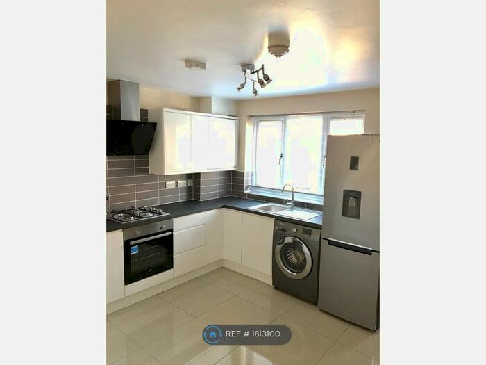 2 Bedroom End Of Terrace House To Rent In Montpelier Road, Nottingham, NG7