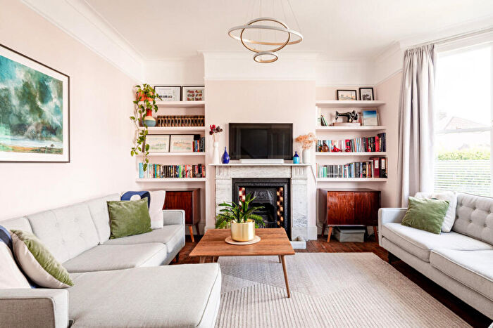 3 Bedroom Terraced House For Sale In Hazelbank Road, London, SE6