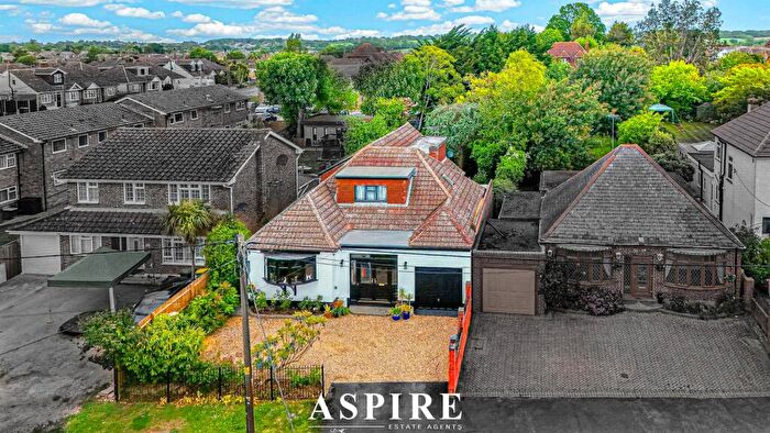 4 Bedroom Detached House For Sale In Eastwood Road, Rayleigh, SS6
