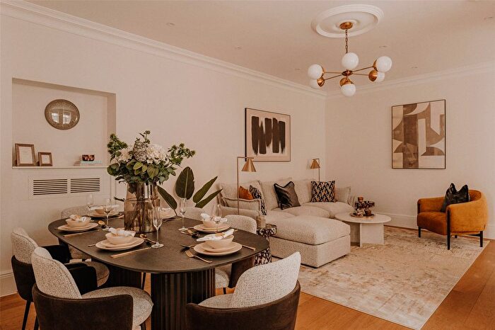 2 Bedroom Flat To Rent In Stratton Street, Mayfair, W1J