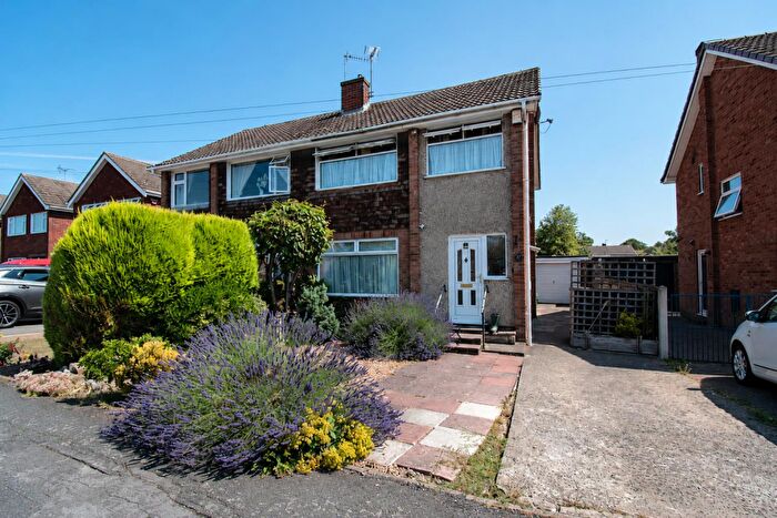 3 Bedroom Semi-Detached House For Sale In West Avenue, Ripley, DE5