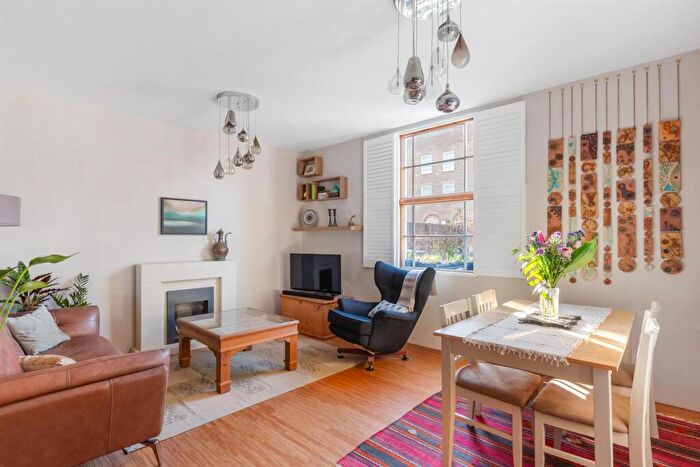 1 Bedroom Flat For Sale In Peckham Hill Street, London, SE15