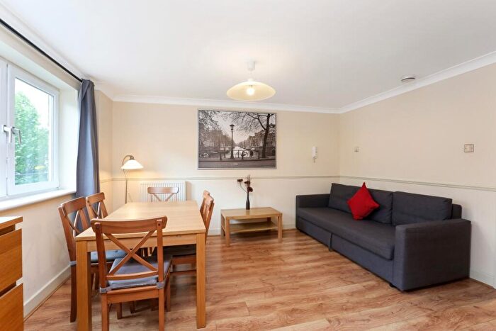 1 Bedroom Apartment To Rent In High Timber Street London, EC4V