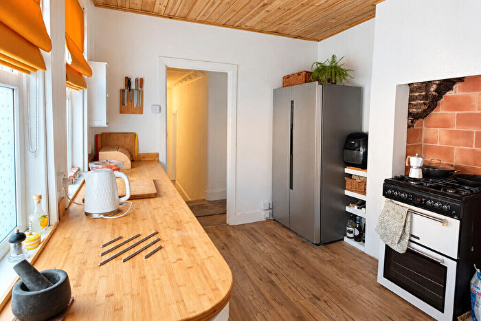 1 Bedroom Maisonette To Rent In Piedmont Road, London, SE18