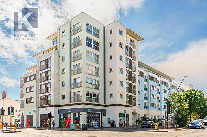 2 Bedroom Flat To Rent In Station Approach, Hudson House Station Approach, KT19