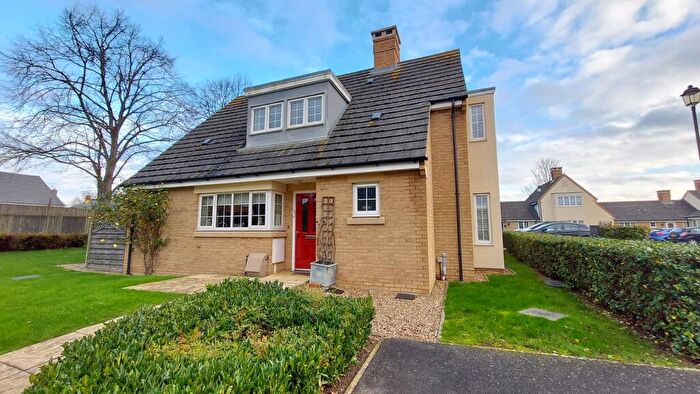 2 Bedroom Bungalow For Sale In The Croft, Bourne, PE10