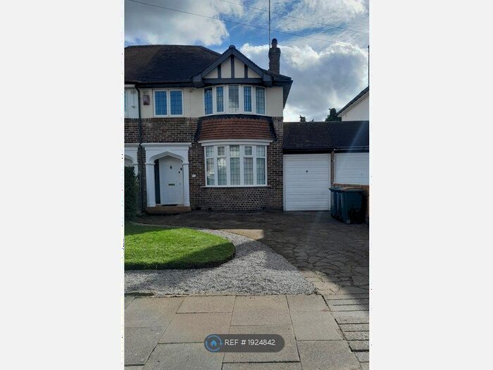 3 Bedroom Semi-Detached House To Rent In Daventry Road, Coventry, CV3