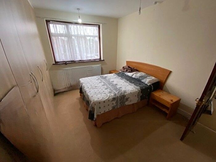 4 Bedroom Terraced House To Rent In Rosebank Avenue, Wembley, HA0
