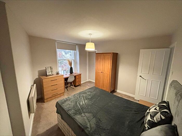 2 Bedroom Flat To Rent In Leith Walk, Edinburgh, EH6