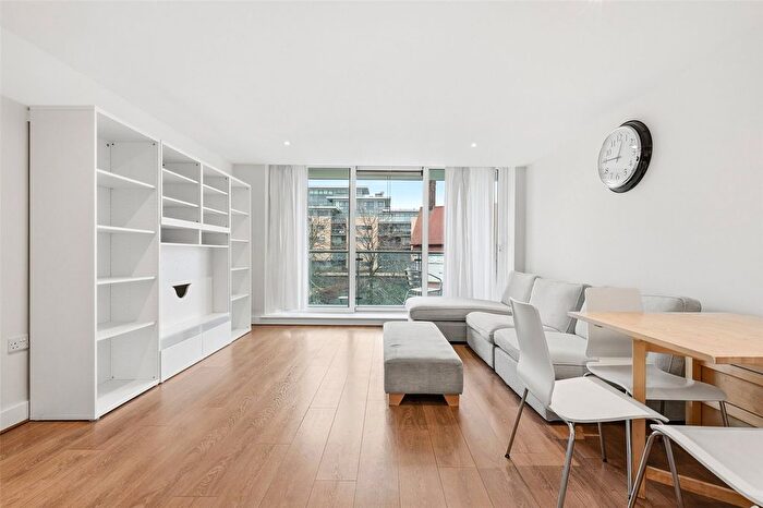 2 Bedroom Flat For Sale In Basin Approach, London, E16