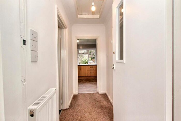 1 Bedroom Flat For Sale In Melvinhall Road, Lanark, ML11