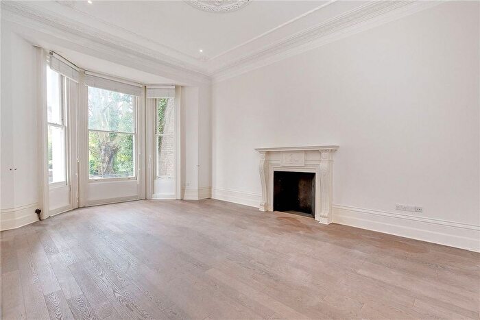 2 Bedroom Flat To Rent In Redcliffe Gardens, London, SW10