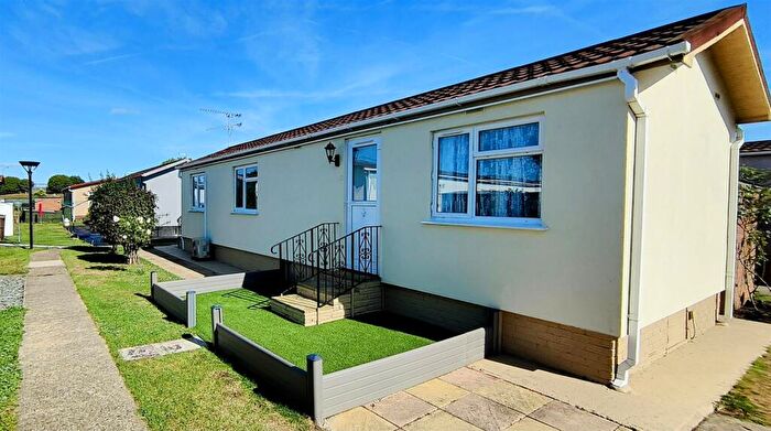 2 Bedroom Park Home For Sale In No Chain Creek Road, Canvey Island, SS8