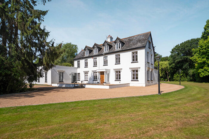 7 Bedroom Country House For Sale In Ascot Road, Maidenhead, SL6