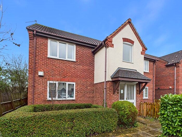 1 Bedroom Flat For Sale In Powderham Avenue, Worcester, Worcestershire, WR4