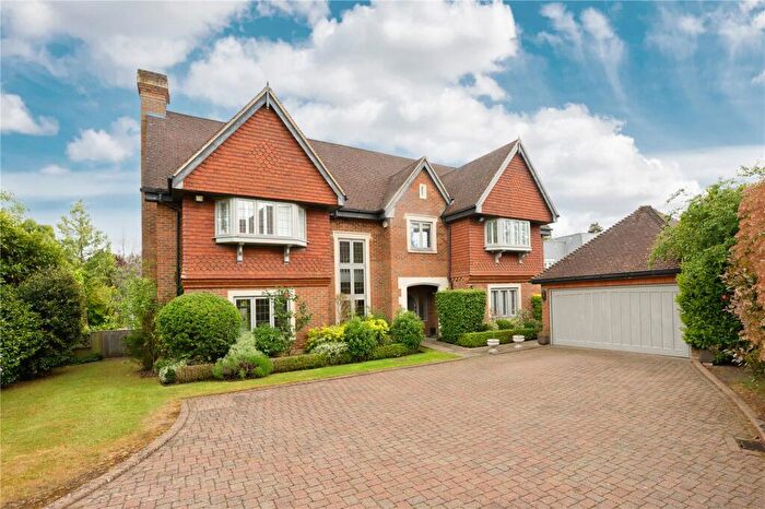5 Bedroom Detached House To Rent In Broad High Way, Cobham, Surrey, KT11