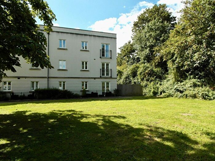 2 Bedroom Flat To Rent In Gateway Terrace, Portishead, Bristol, BS20