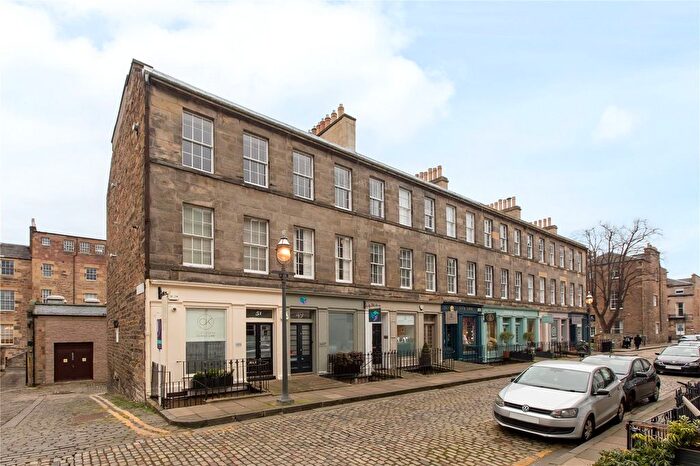 2 Bedroom Flat For Sale In William Street, West End, Edinburgh, Midlothian, EH3