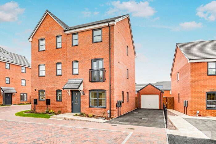 4 Bedroom House To Rent In Pumpkin Close, Northampton, NN6