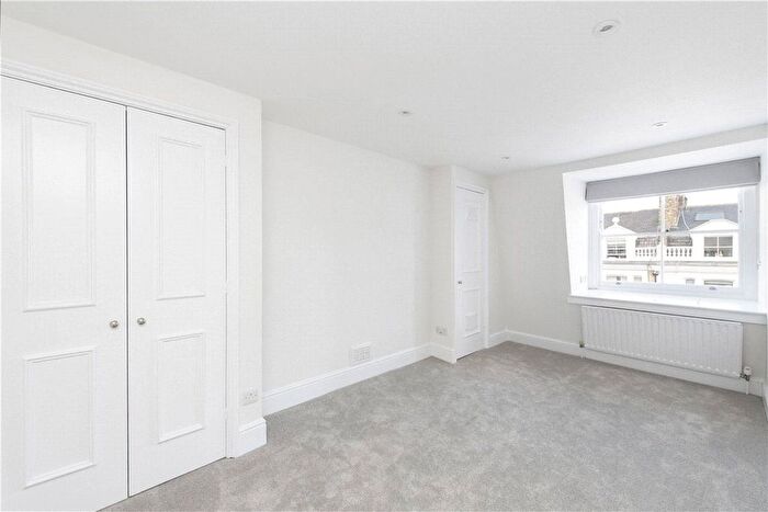 2 Bedroom Flat For Sale In Coleherne Road, London, SW10