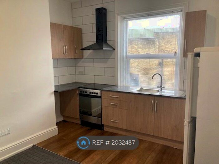 1 Bedroom Flat To Rent In Halifax, Halifax, HX1
