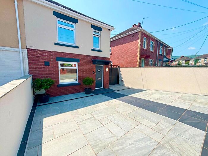 3 Bedroom Semi-Detached House For Sale In The Crescent, Cwmbran, NP44
