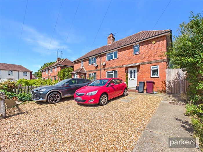 2 Bedroom Semi Detached House For Sale In Padstow Gardens, Reading, Berkshire, RG2