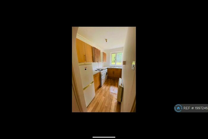 1 Bedroom Flat To Rent In Motherwell, Motherwell, ML2