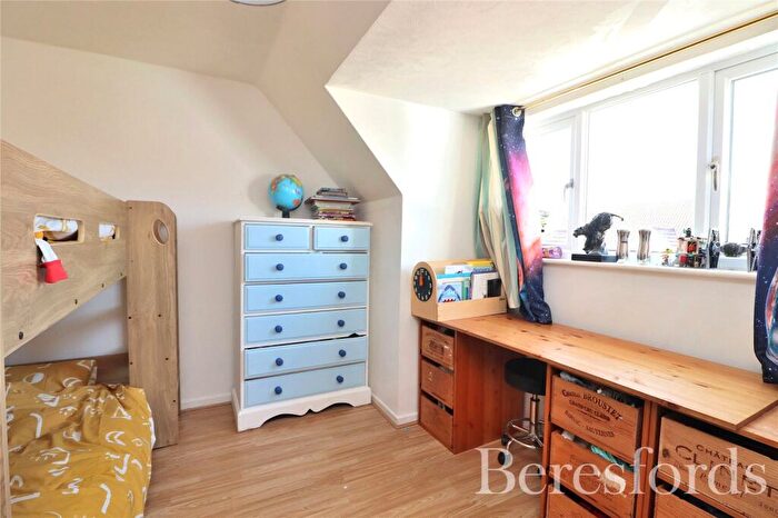 3 Bedroom Terraced House For Sale In Churchill Rise, Chelmsford, CM1