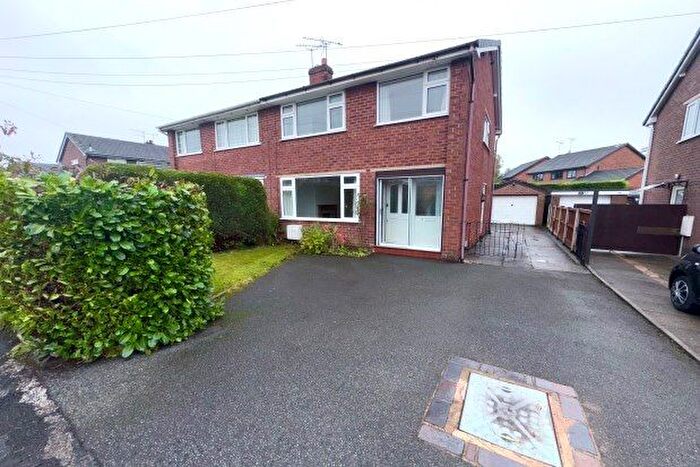 3 Bedroom Semi-Detached House To Rent In Spruce Grove, Stoke-On-Trent, ST7