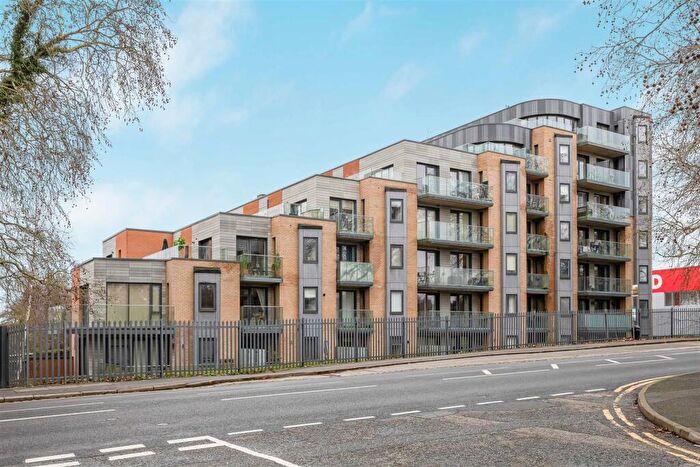 2 Bedroom Apartment For Sale In Riverside View, - Berkeley Avenue, Reading, RG1