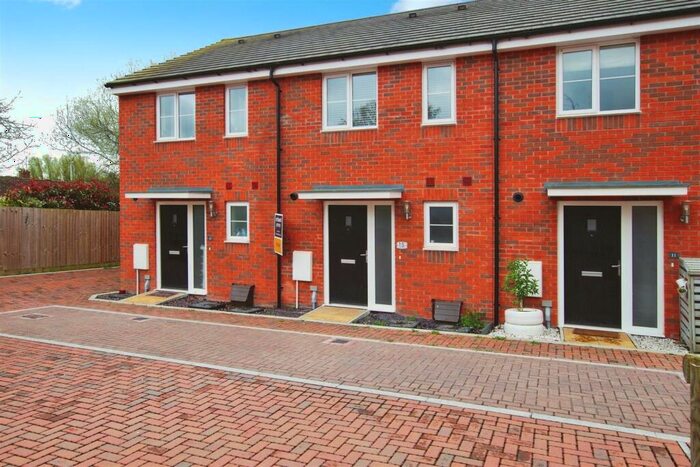 2 Bedroom Terraced House To Rent In Homelaze, Old Town, Swindon, SN1