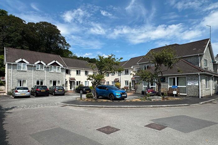 1 Bedroom Flat For Sale In Parkwood Road, Parkwood Court Parkwood Road, PL19