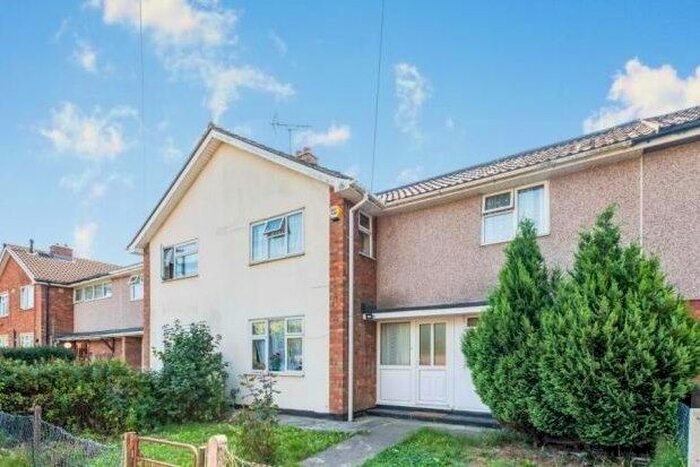 3 Bedroom Terraced House To Rent In Caxton Close, Swindon, SN3