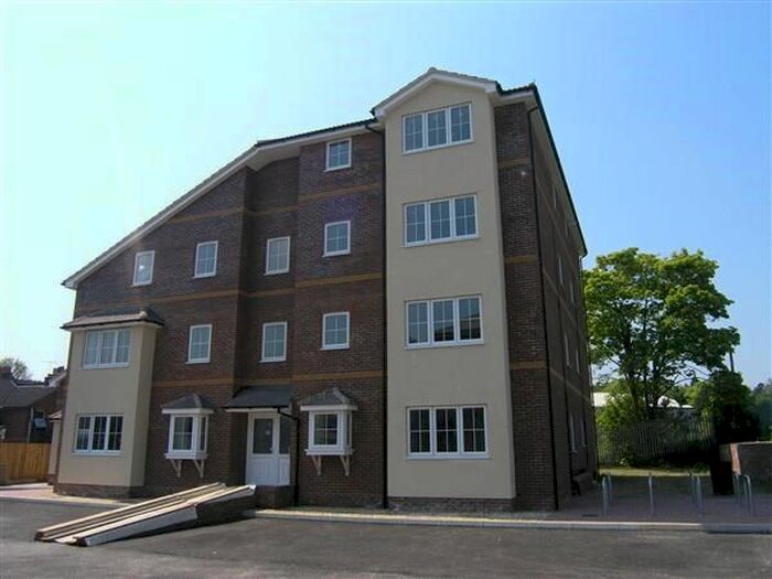 1 Bedroom Flat To Rent In Spencer Close, Aldershot, GU12