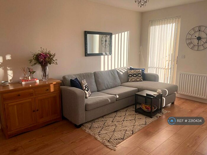 1 Bedroom Flat To Rent In Chronicle Avenue, London, NW9