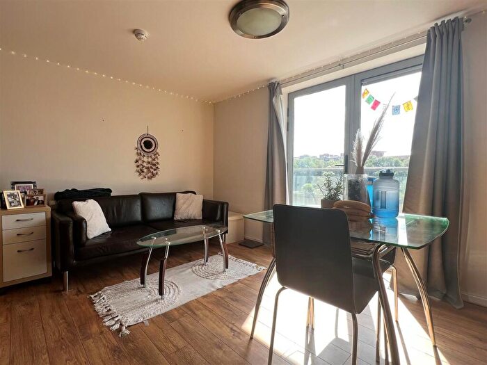 2 Bedroom Apartment To Rent In Hanover Mill, Quayside, NE1