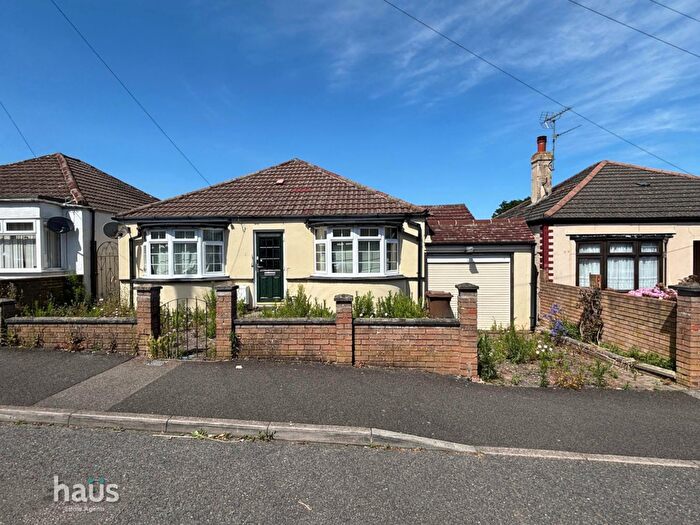 2 Bedroom Detached Bungalow For Sale In Haig Avenue, Rochester, ME1