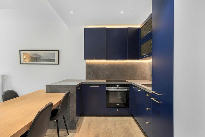 2 Bedroom Apartment To Rent In Orchard Place London, E14