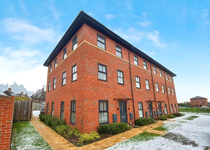 2 Bedroom Town House For Sale In Dallington Street, Nottingham, NG8
