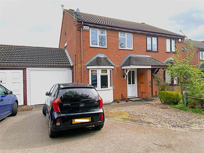 3 Bedroom Semi Detached House For Sale In Martin Drive, Syston, Leicester, LE7